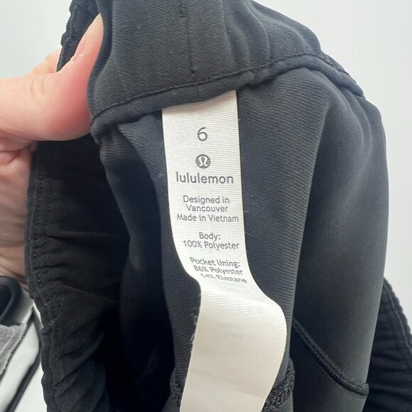 NWT Lululemon On The Fly Woven Black Skirt Women's 6 $88 MSRP - Picture 5 of 5